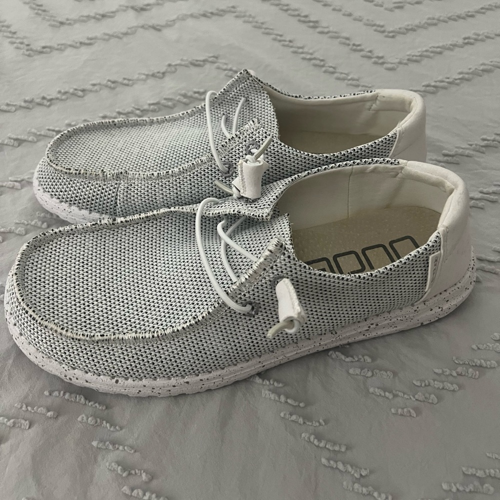 Women’s Size 8 Hey Dude - Wendy Sox - Stone White - Picture 4 of 5